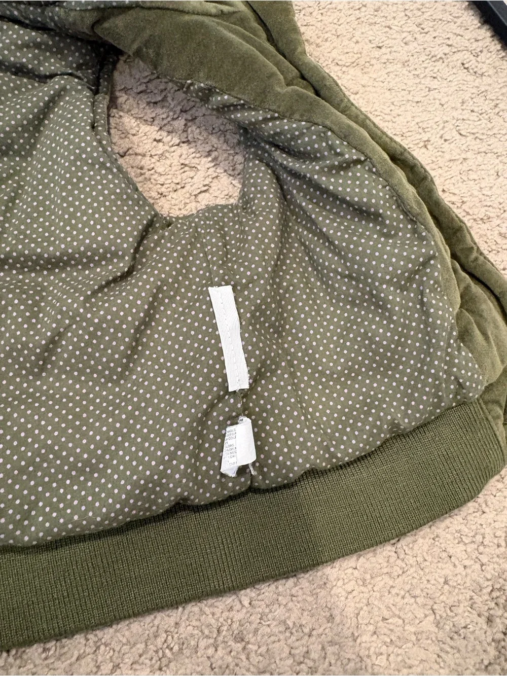 Baby Gap velvet hooded zip vest featuring a faux-fur lined hood Toddler Girls 2T